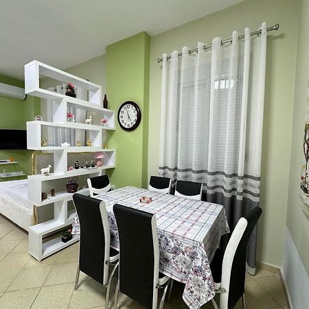 Solei Apartments Саранда Екстер'єр фото